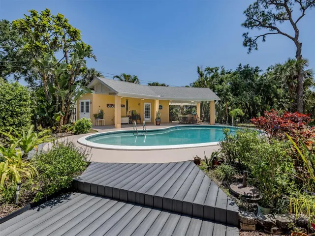 Pool and newer Trex Composite Decking