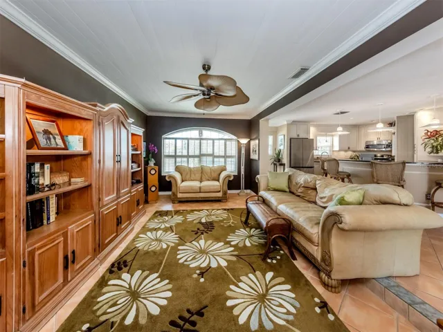 Family room next to the kitchen area.