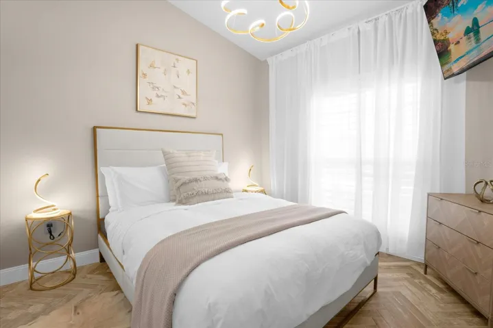 guest bedroom 4