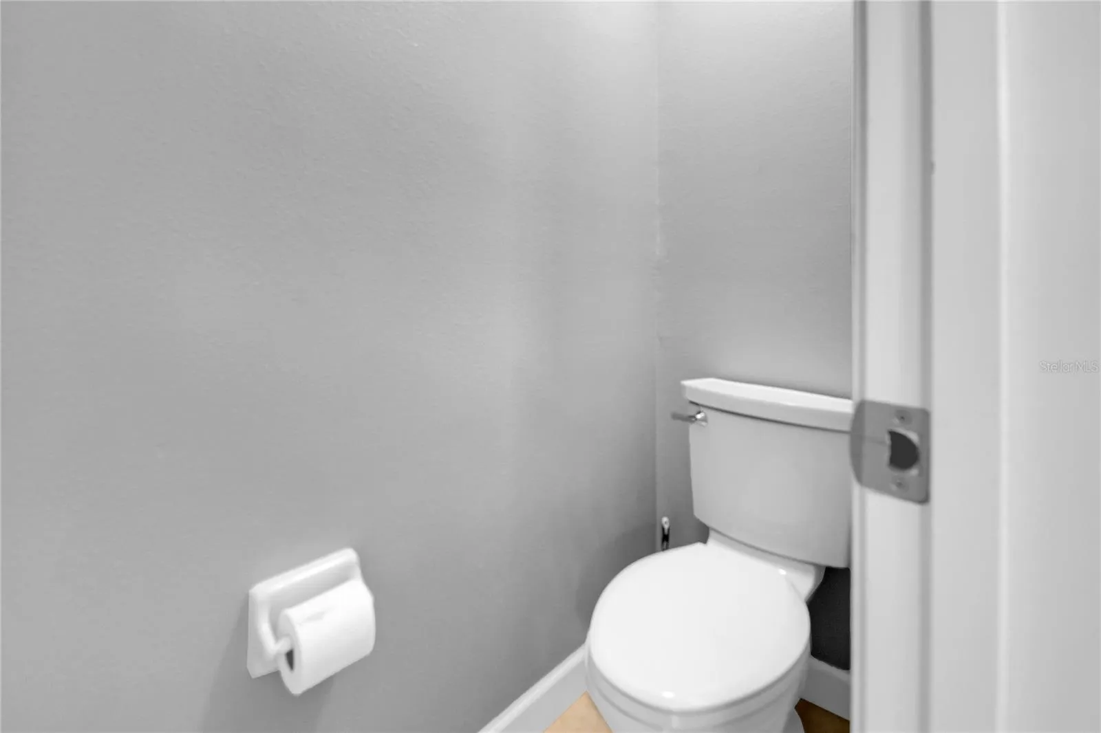 Master Bathroom (upstairs)