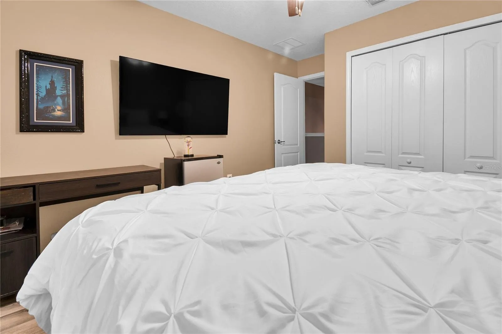 Third bedroom (upstairs)