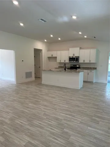 Family room/ Kitchen