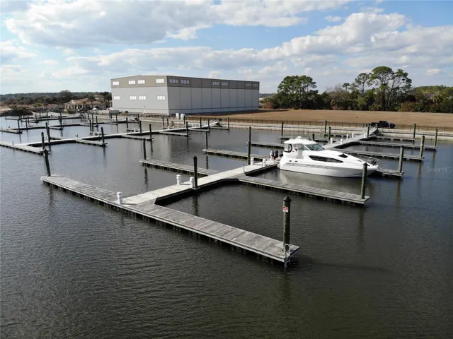 T-Dock B21