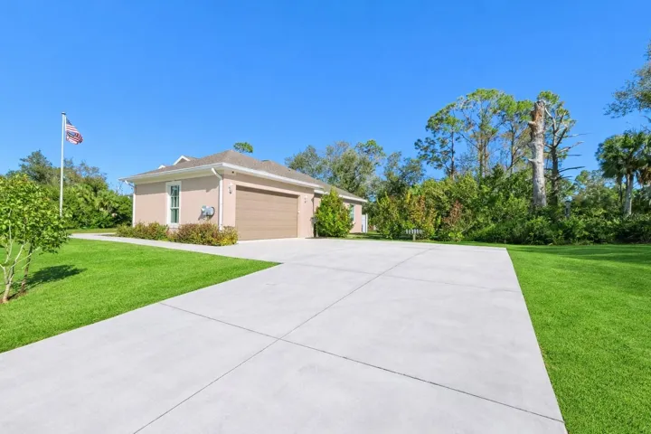 Side entry garage