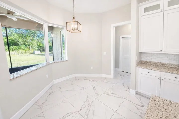 eat in kitchen