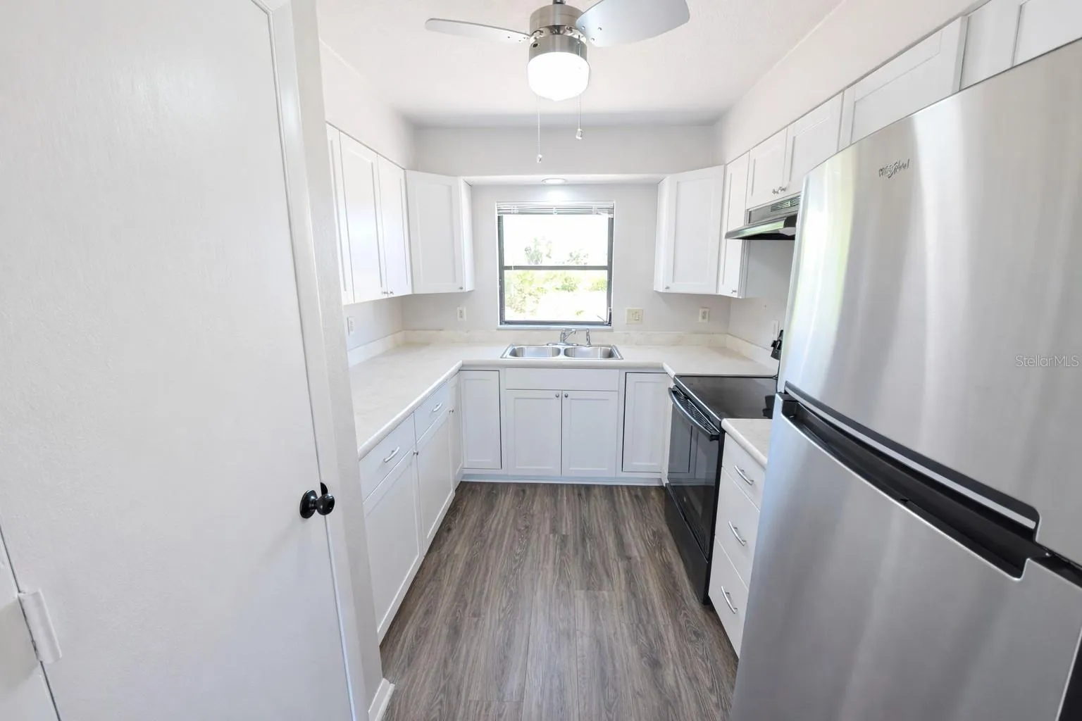 Unit B Kitchen