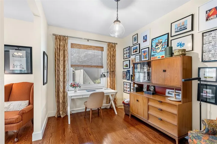 Primary suite office space