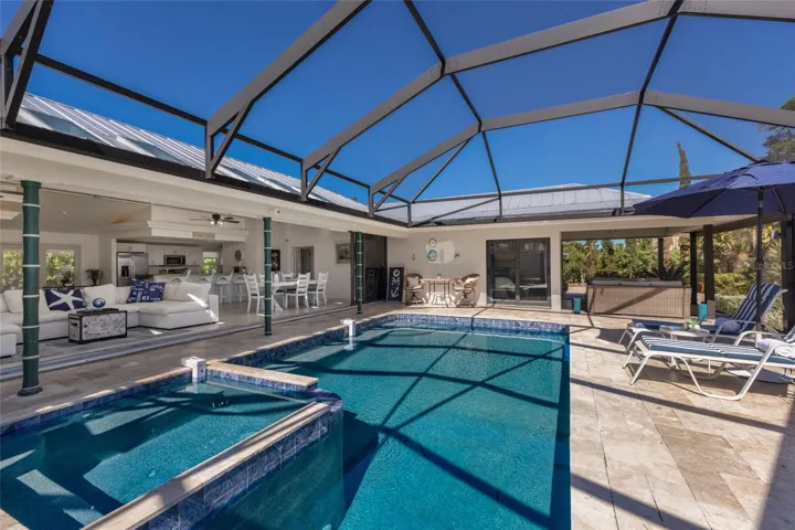 Spa Splashes into Pool