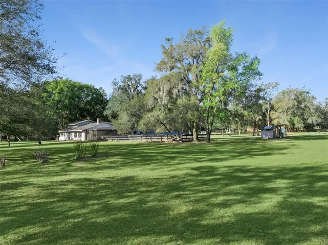 Beautiful quiet country setting