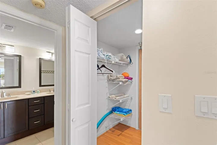 Walk in Closet
