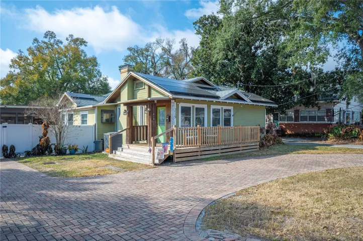 This unassuming home has 2,525 sq ft!