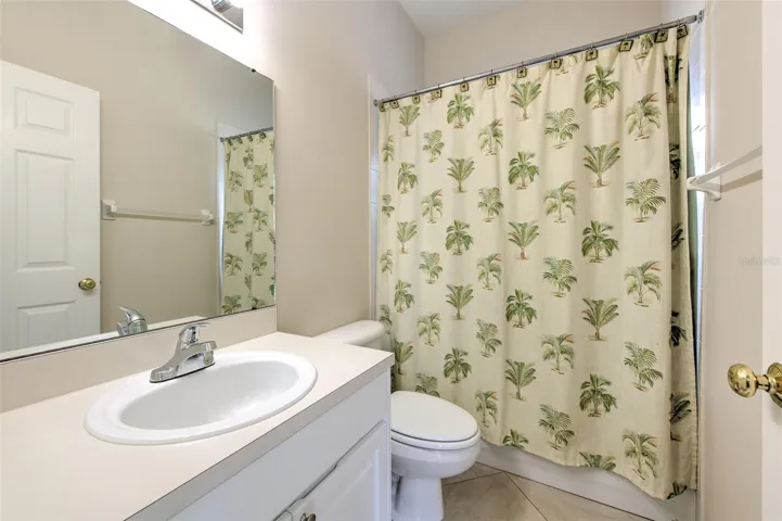 Full Bathroom 3