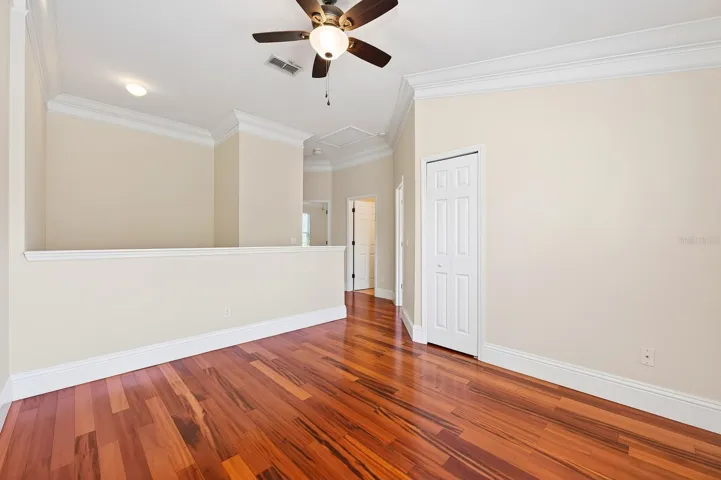 Bonus/Loft.