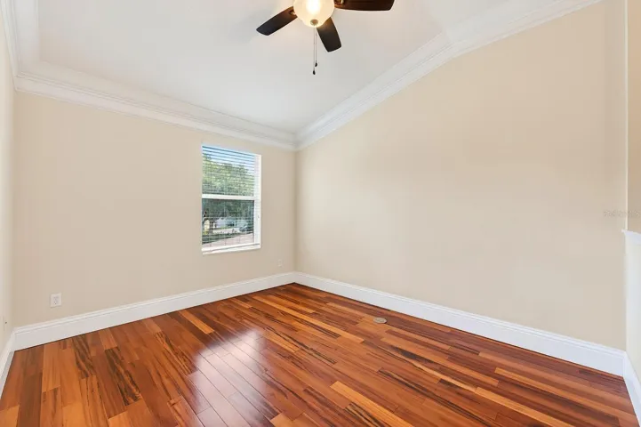 Bonus/Loft.