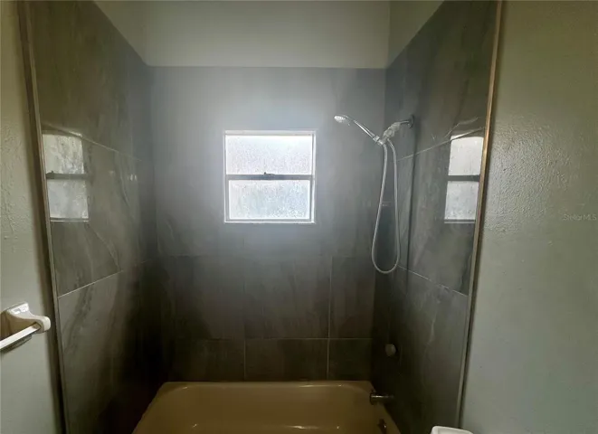 Unit B Bathroom