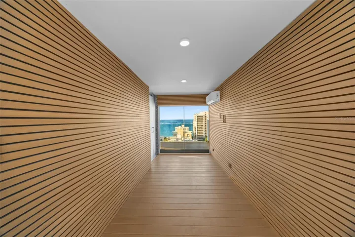 Rooftop Flex Room