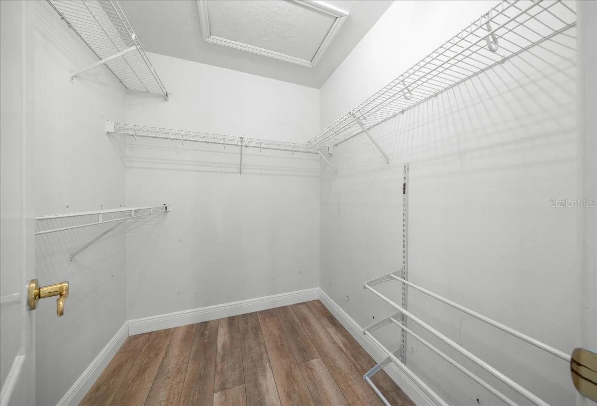 Bedroom 2- walk in closet(Angle 2)