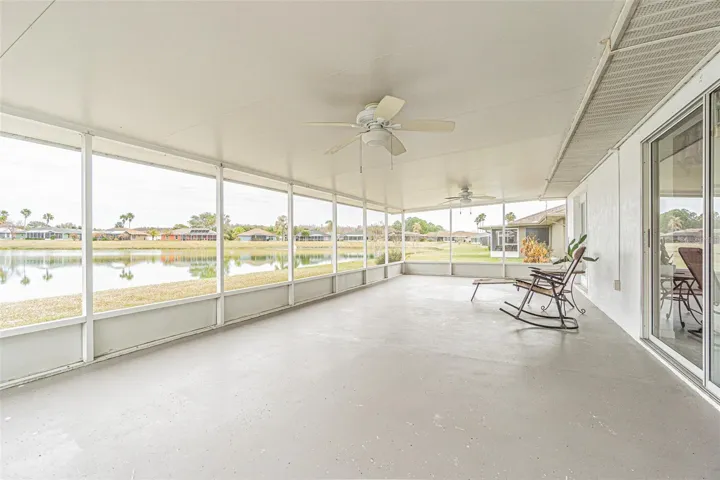 Check out this lanai!!