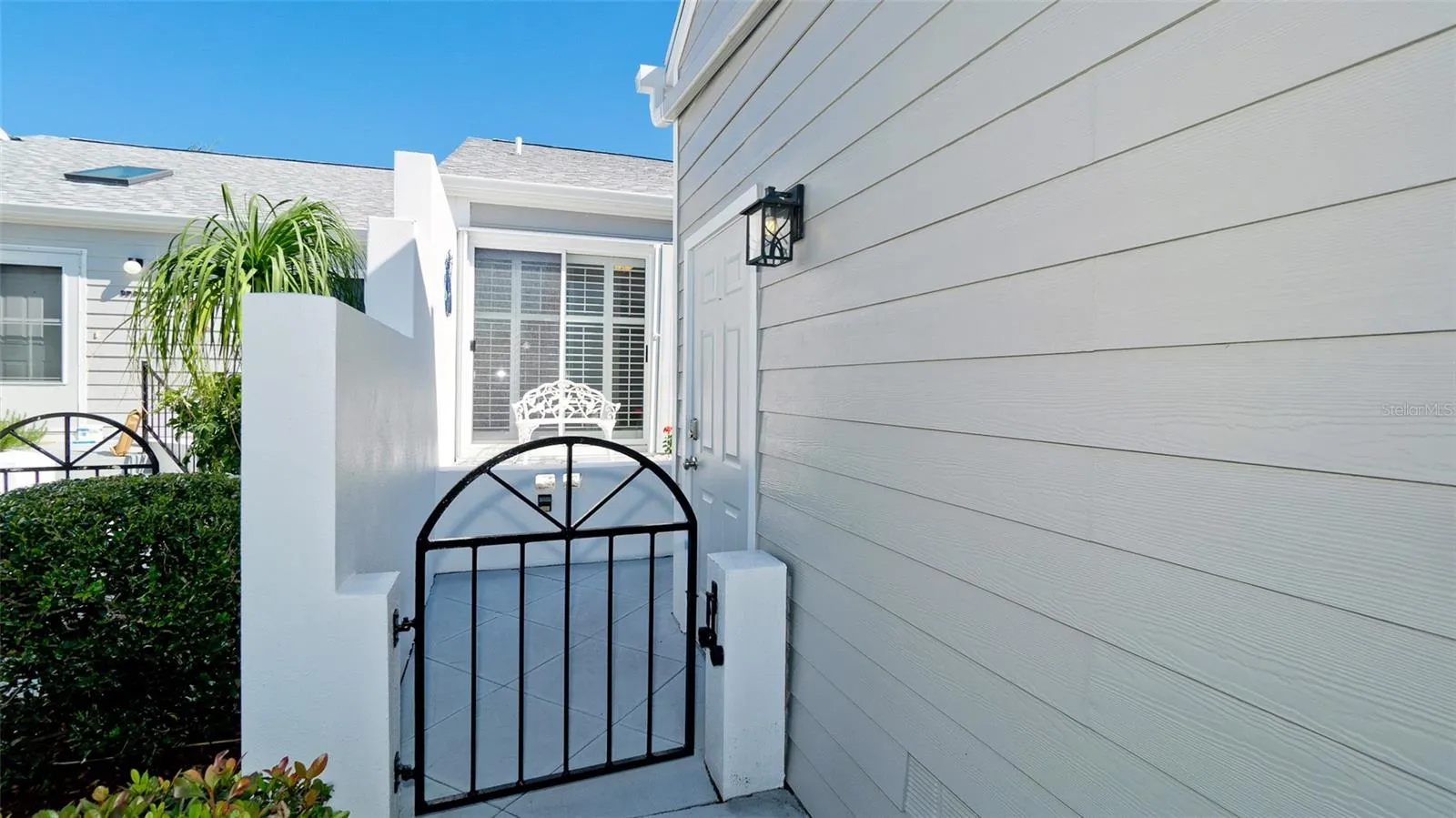 YOUR PRIVATE GATE ENTRY