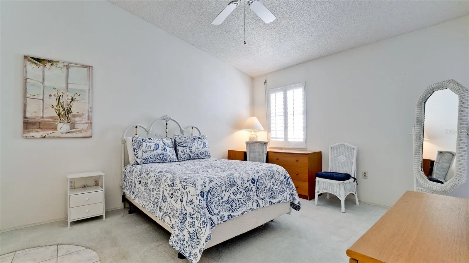 PRIMARY BEDROOM FURNITURE INCLUDED