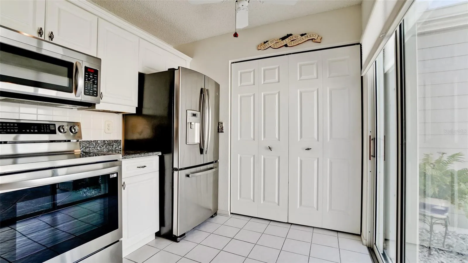 WASHER/DRYER BEHIND DOOR