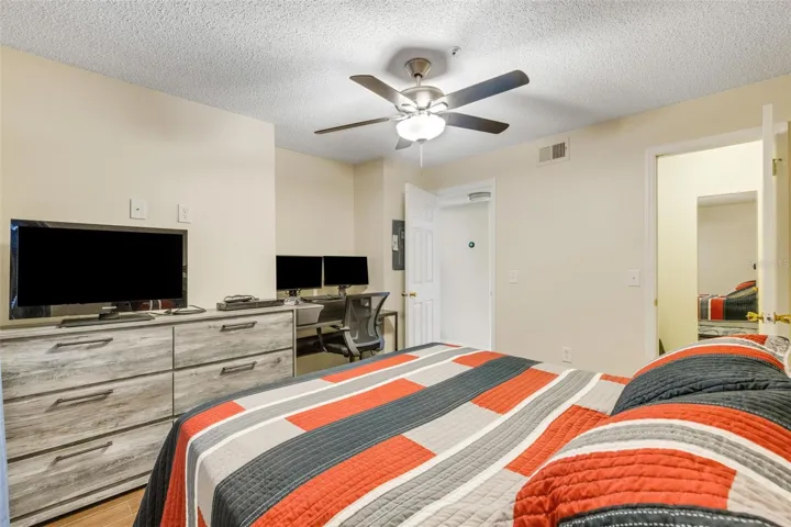 Second bedroom