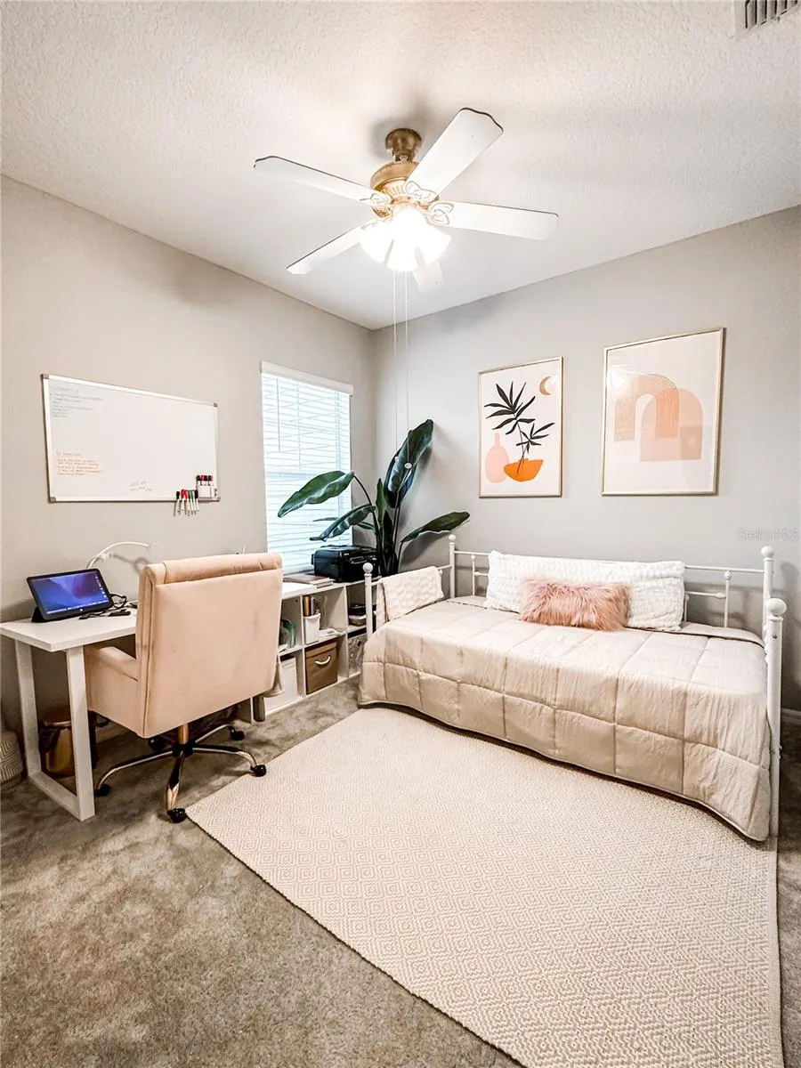 Bedroom 2/Office