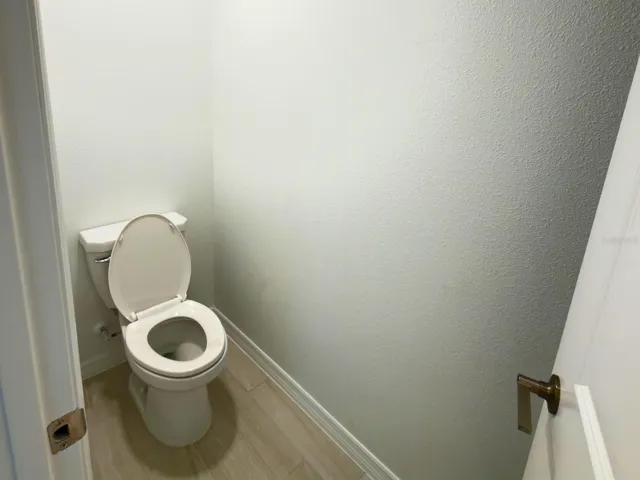 MB Toilet