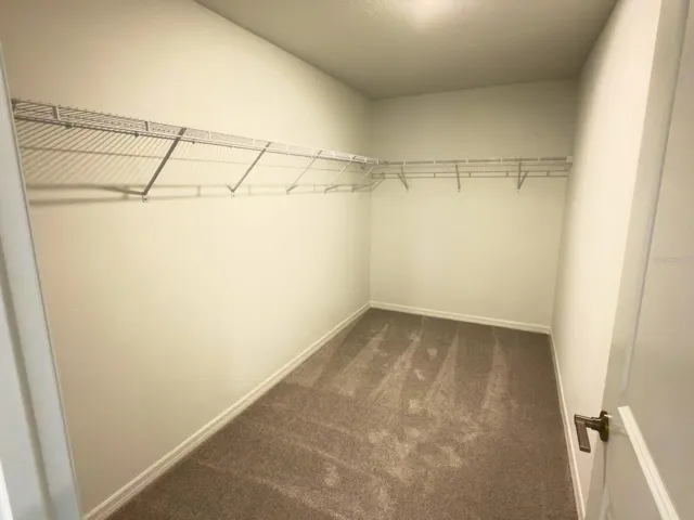 MB Walking-in closet