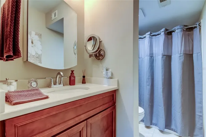 En-suite Master Bath