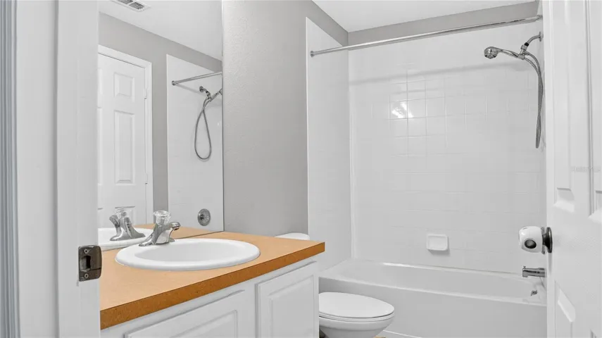 2nd floor bathroom
