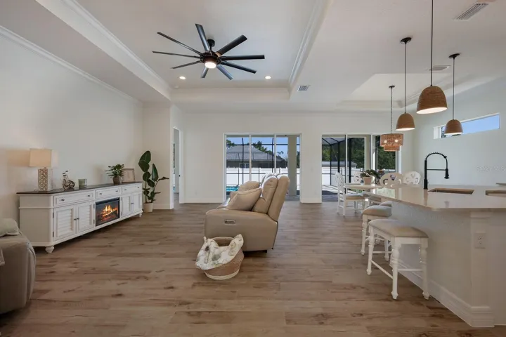 Living Room & Kitchen Island