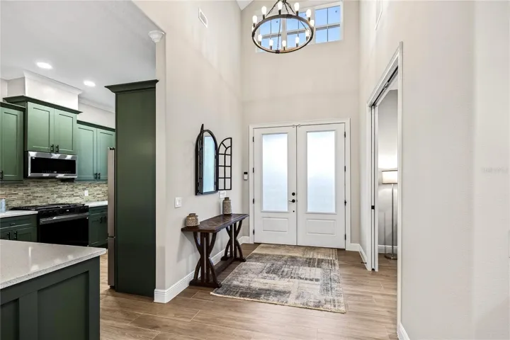 Foyer/Kitchen