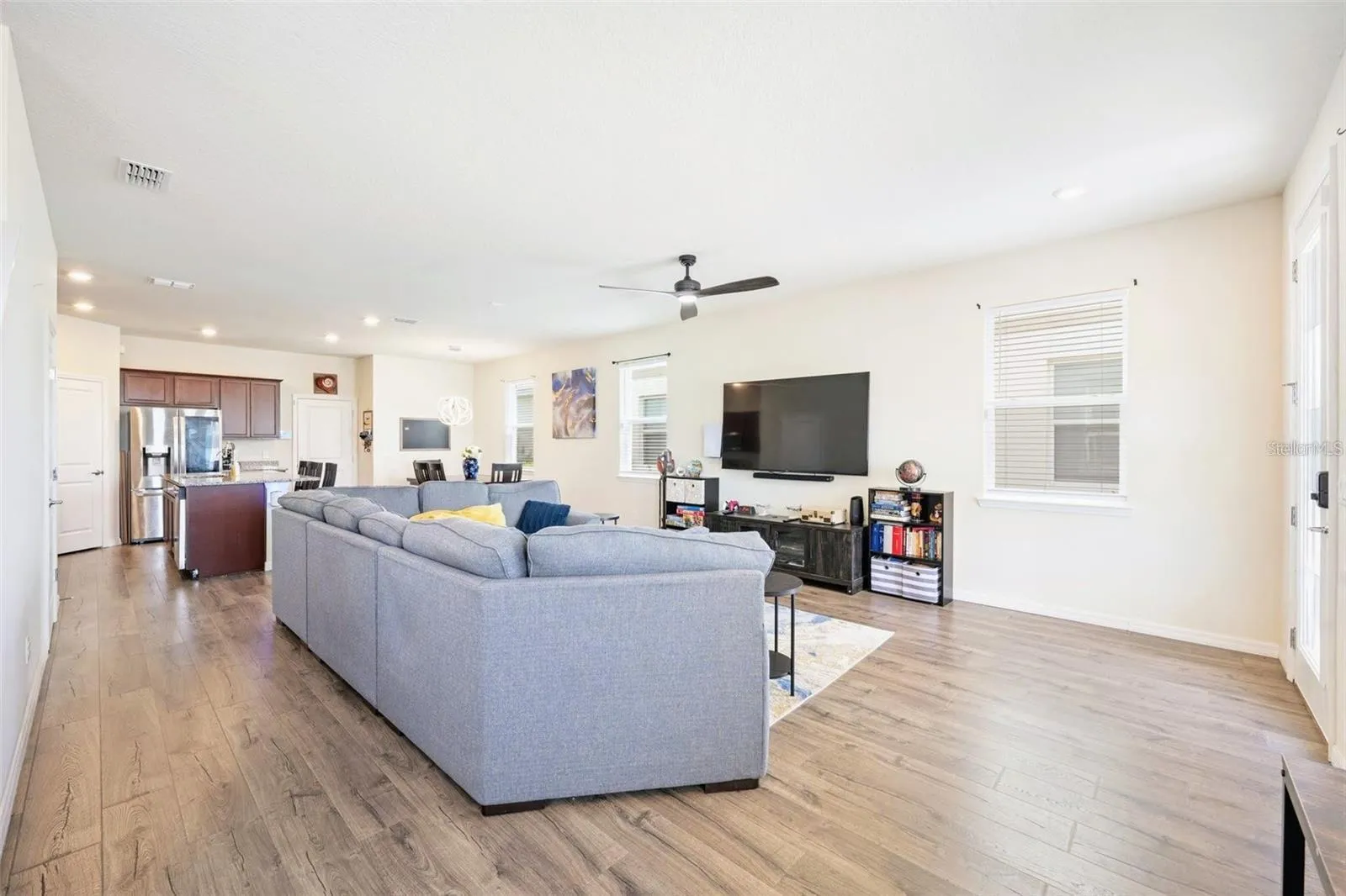 Lots of light and beautiful waterproof laminate floors.