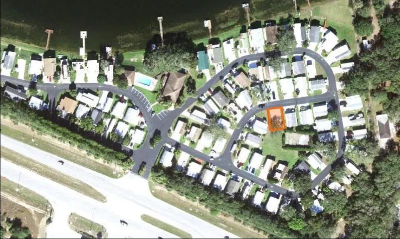 Location of the lot relative to the community center and entrance