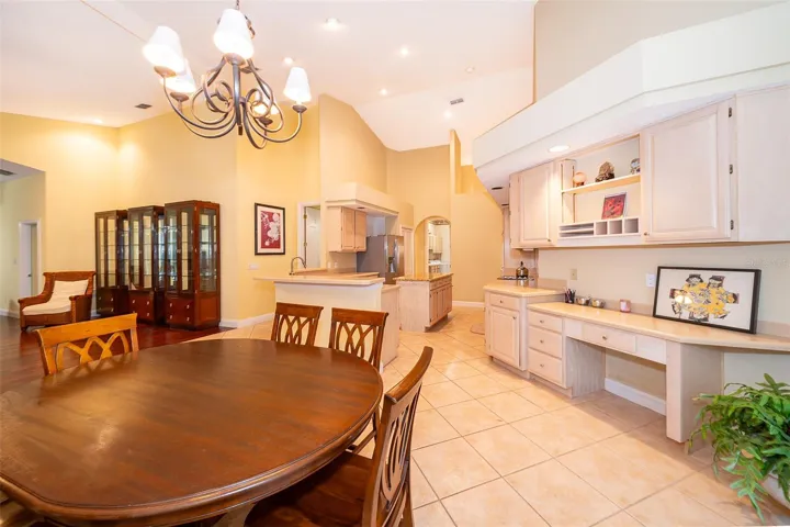 Eat-in Kitchen Area