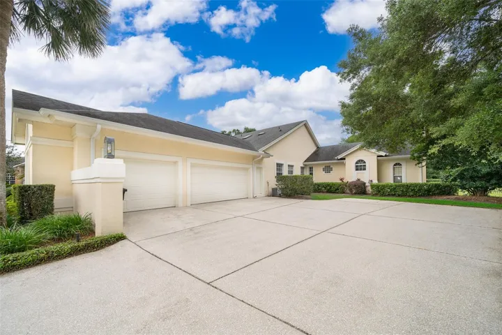 Oversized Parking Area, 3-Car Garage