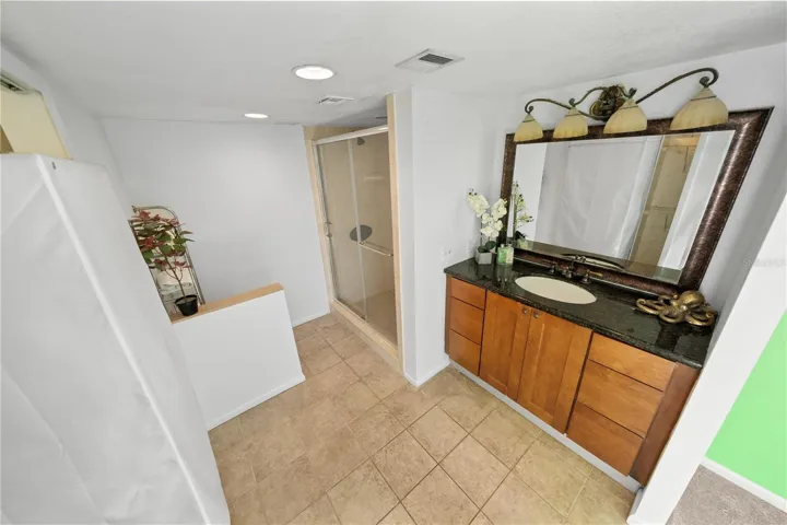 Large Bathroom off master!