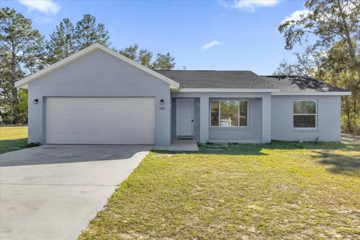549 Malauka Radial Ocklawaha, FL 32179