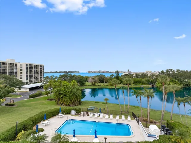 Million Dollar Views from your oversized Living Room window..