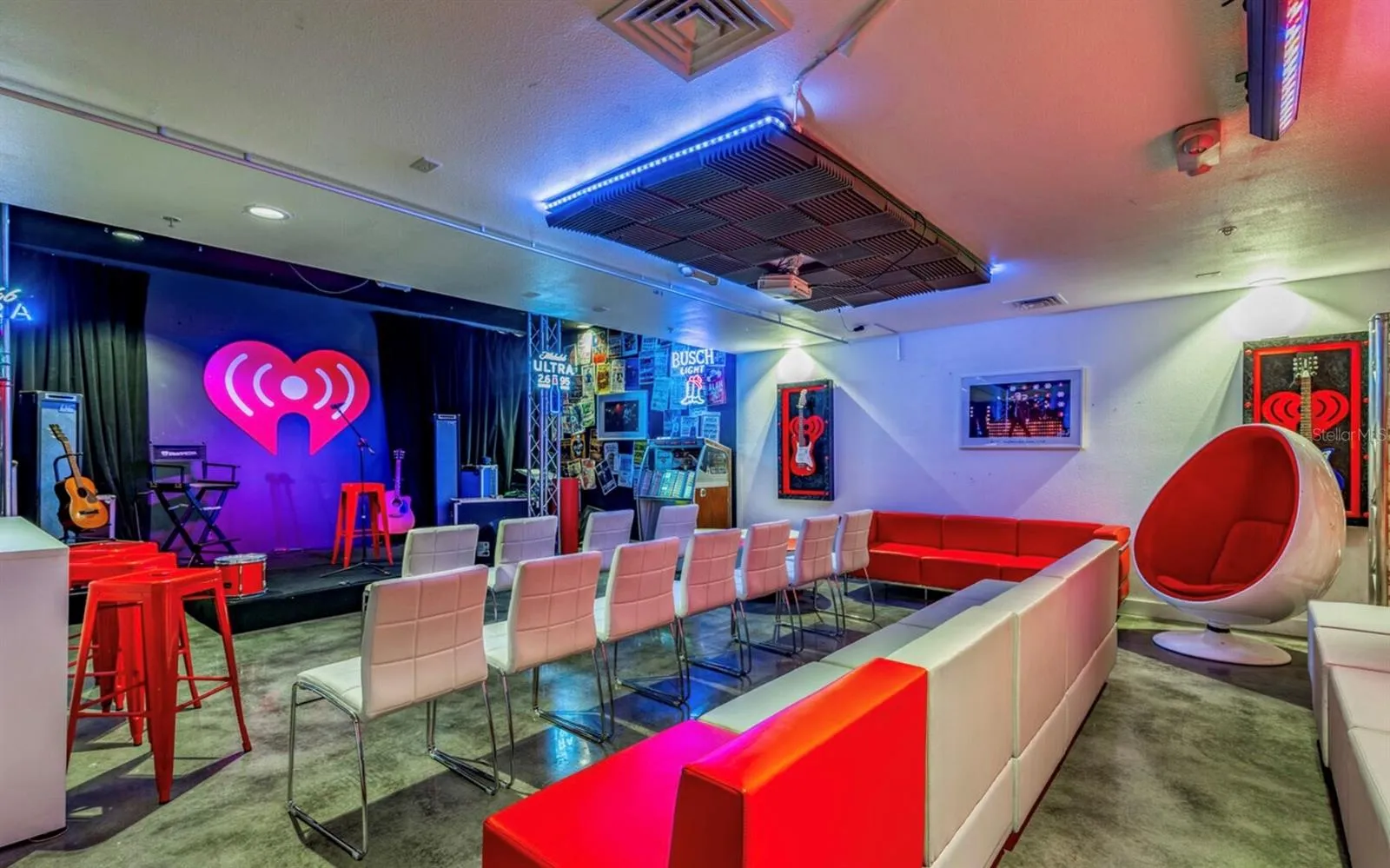I Heart Radio's Stage Room In The Office Suites