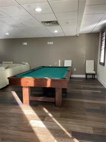 Pool table
