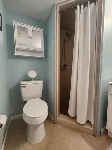 Master Bedroom Bathroom