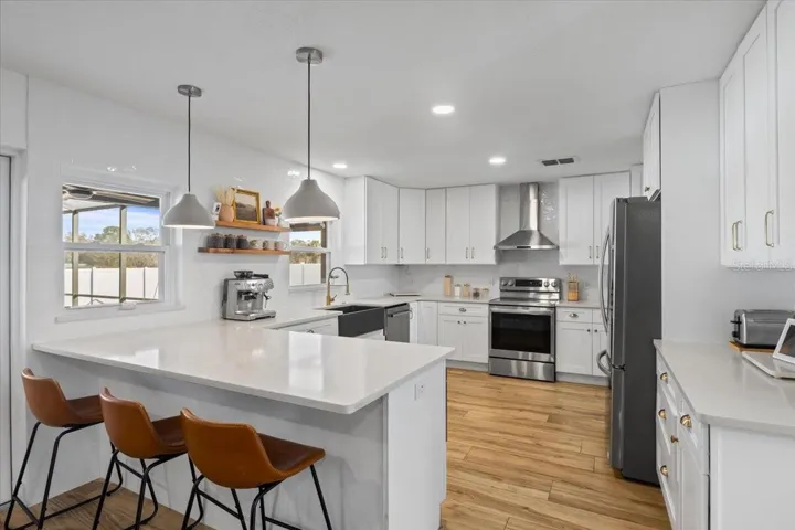 Fully Remodeled Kitchen