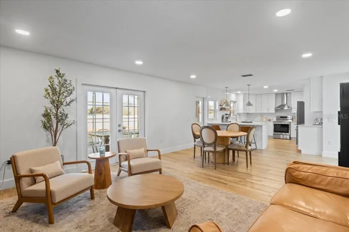 Living and Kitchen area