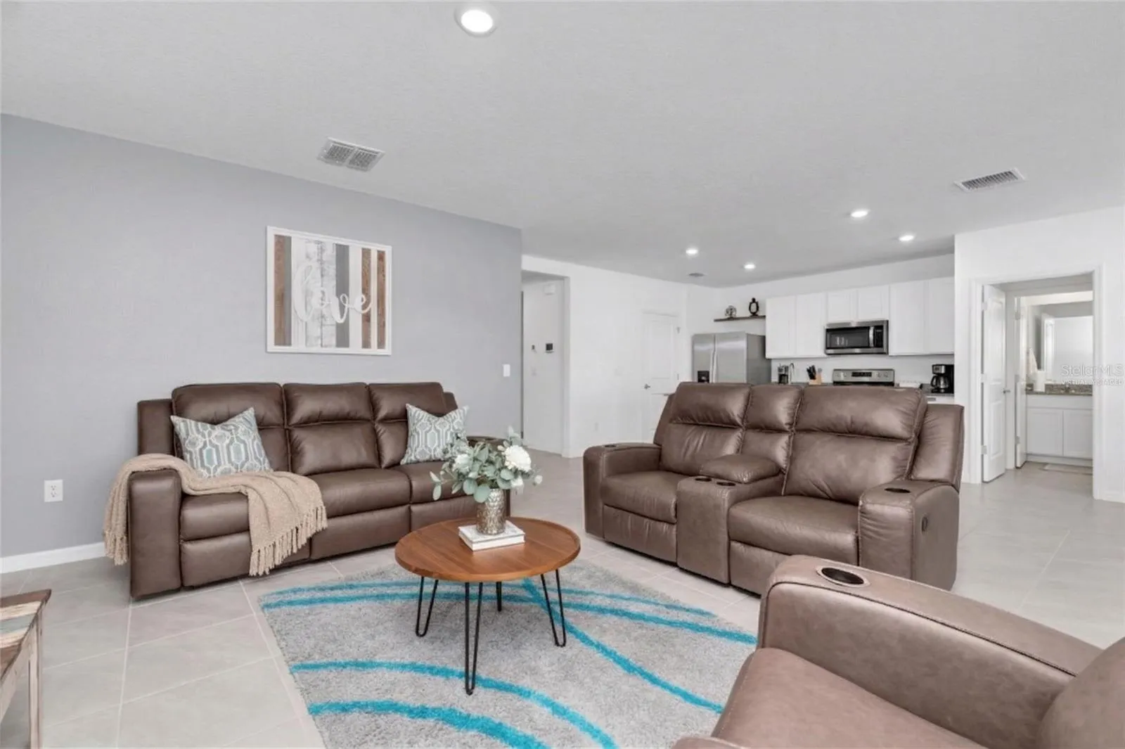 Living RommVirtually Staged