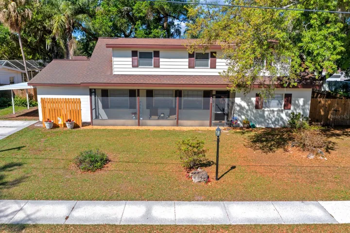 4/2 Brandon home w/ No HOA!