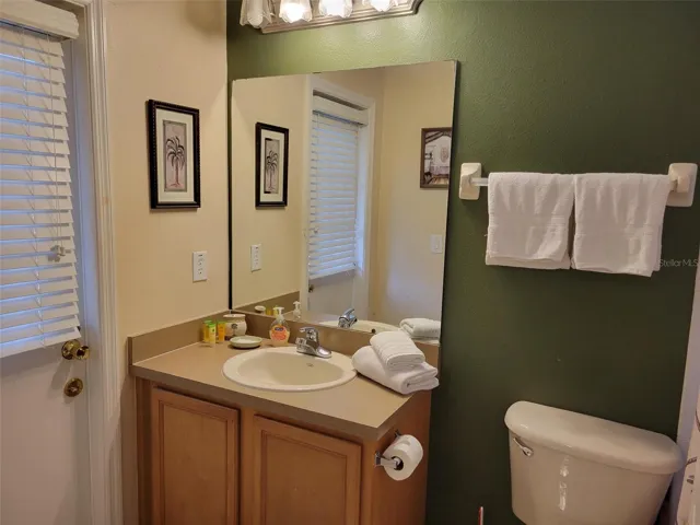 Bathroom 2 / Pool Bath