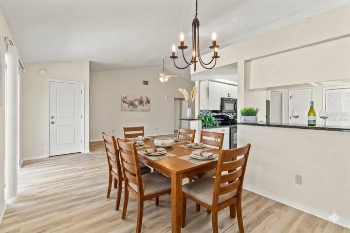 Formal Dining Virtually staged