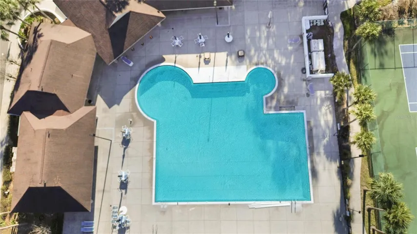 Community pool
